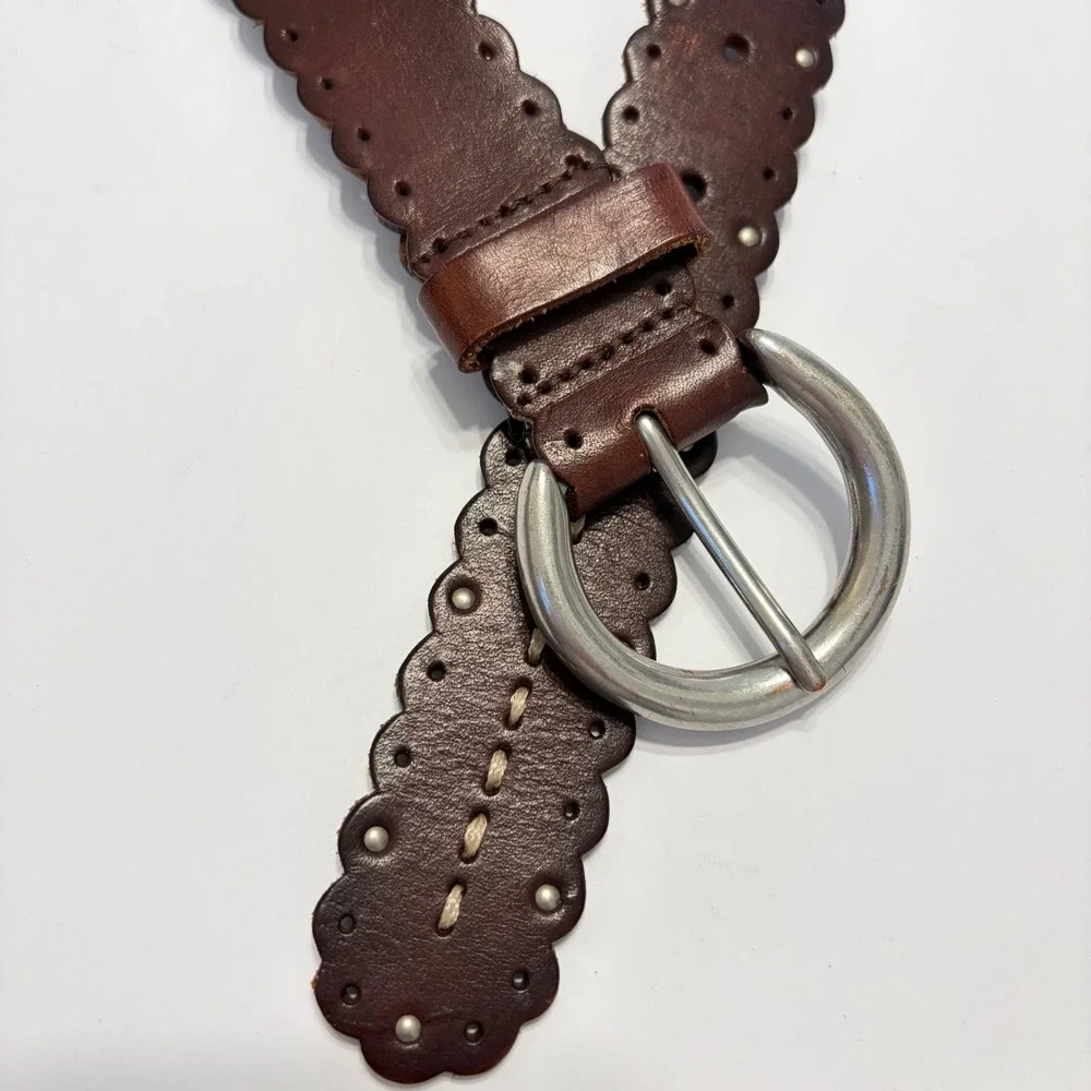 Eddie Bauer Brown Leather Scalloped Whipstitch Studded Belt Made in England S/M
